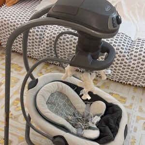 Graco DuetConnect LX Portable Baby Swing and Bouncer, Multi-Direction Baby Bounc